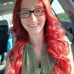 Meet your Posher, Danielle!